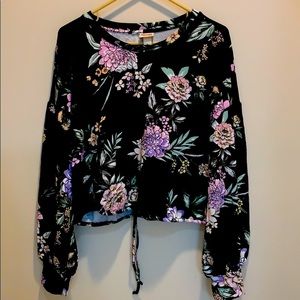 Warm and cute cropped top